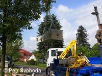 Kamenný kříž pod farou v Bělotíně od roku 2015