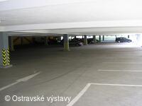 Parkoviště pod pavilonem A