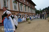 Mezinárodní folklorní festival Písní a tancem