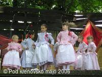 Folklorní festival Pod křenovskó májó