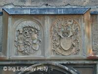 Tovačov, Zámek - gotická brána