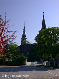 Tovačov, Zámek - gotická brána